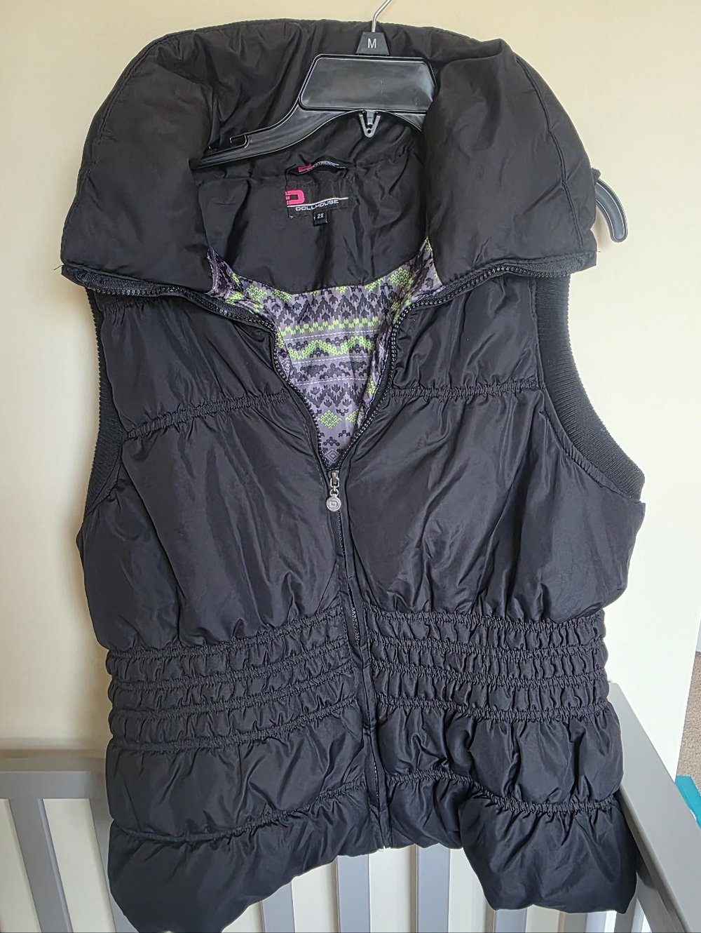 Dollhouse Black Puffy Vest Jacket with Ruching Green And Grey Interior Size 2X